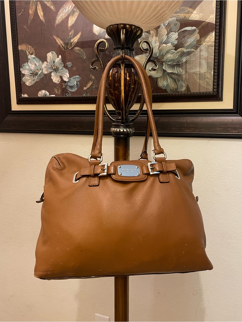 Michael Michael Kors please check all picture of condition